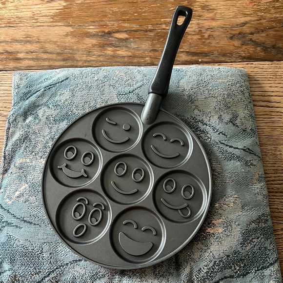 jcpenney Kitchen Jcp Cooks Pancake Griddle Pan Smiley Faces Poshmark